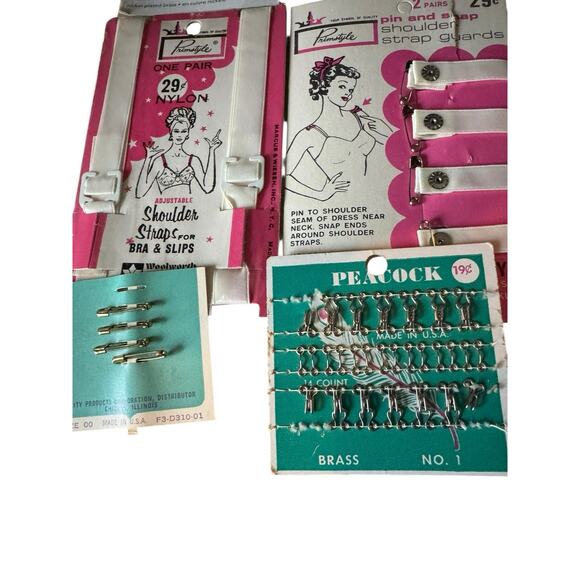 Lot Vintage Sewing Notions Singer Woolworth Primstyle Hooks Snaps Buttons USA - Picture 3 of 5